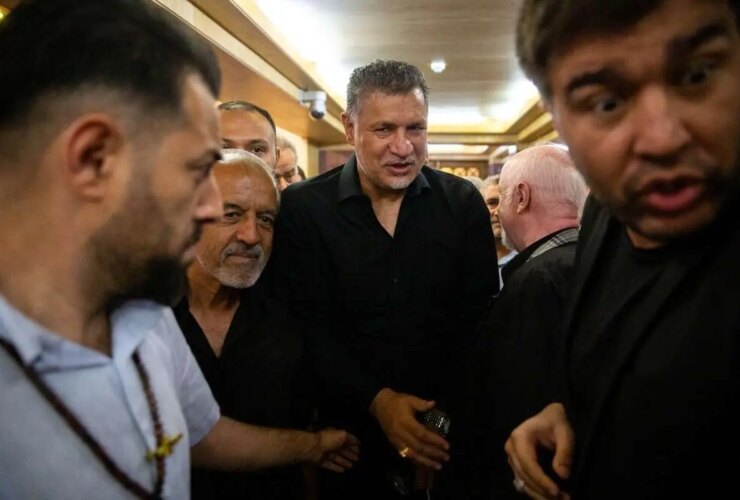 تصاویر در داریوش مصطفیوی از علی دائی تا آدل فردوسی بریزید