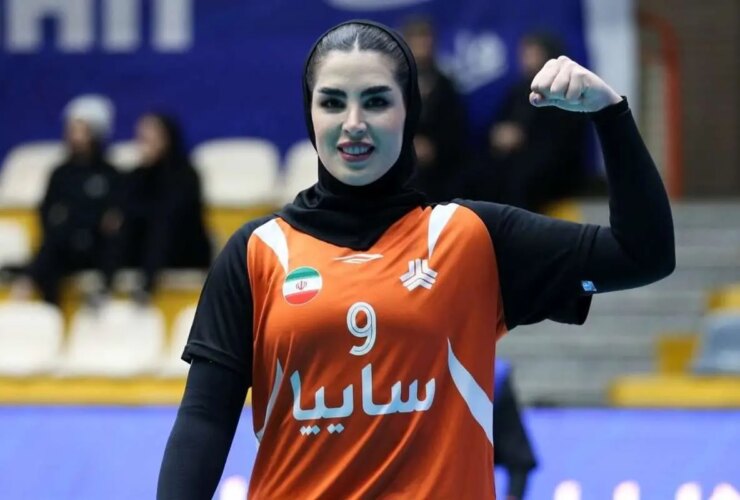 تصویر ؛ دزدی ملی والیبال کادی تریان و همسر فوتبالیست مشهور