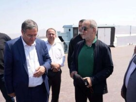 تصاویر پزشکانی که از دریاچه ارومیا بازدید می کنند
