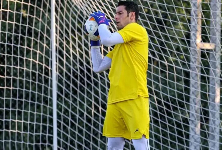 دلیل سید حسین به دلیل عدم وجود مخالفان در باز کردن لباس سپاهان