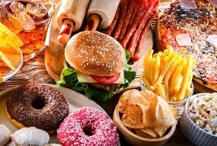 کدام غذاها خطر ابتلا به سرطان روده بزرگ را افزایش می دهند؟