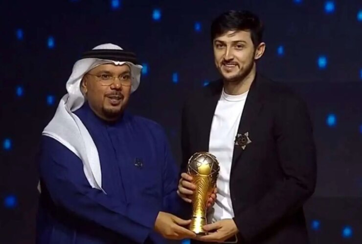 واکنش کاپیتان را پس از دریافت توپ طلایی آزمایش کنید 15 واکنش کاپیتان را پس از دریافت توپ طلایی آزمایش کنید