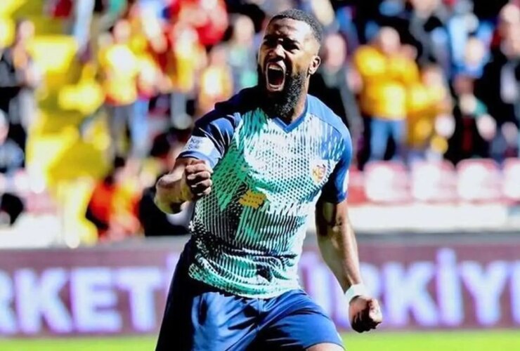 هیجان ستاره جدید برای دیدار با مستقل