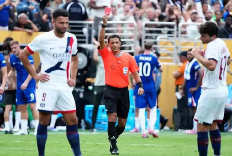 کارت قرمز Foghani ستاره PSG را از بازی سوپر جام اروپا محروم کرد