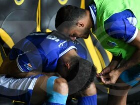 تشویق جلالی به مدافع شجاع ؛ اشک پس از از دست دادن درد فالس به تراکتور