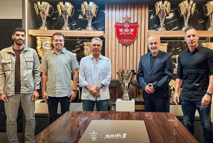 پرسپولیس با خارجی ها ثبت شده است