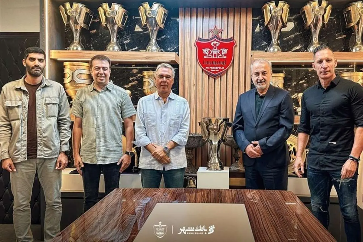 پرسپولیس با خارجی ها ثبت شده است