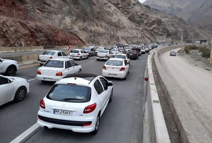 بحث در مورد Firouzkuhuh Yolu با چند اتومبیل ؛ داستان چه بود؟