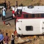 انحراف از جاده اتوبوس حامل زائران ایرانی ؛ 4 نفر زخمی شدند