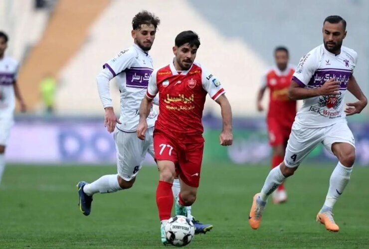 او بازی را با Fajrspasi ، ستاره Persepolis از دست داد