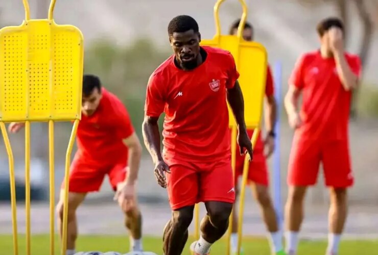 خاتمه یا عدم موفقیت قرارداد ؛ وظیفه اری در پرسپولیس چیست؟