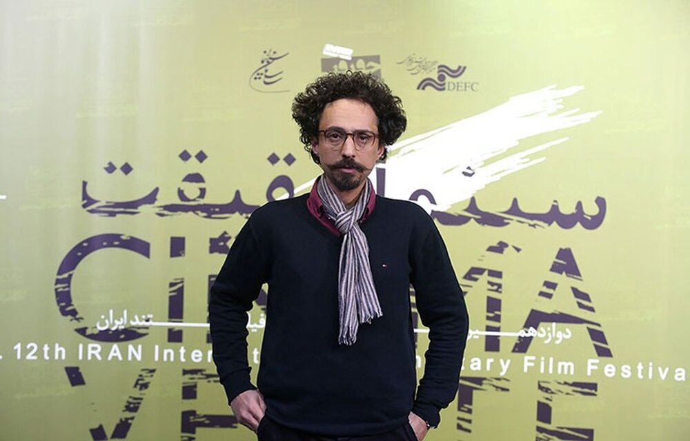 در "درخت زردآلو" بیا