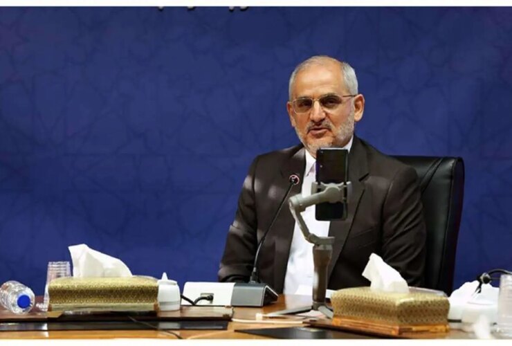 مداخله کودک و پسرش در قرارها؟!