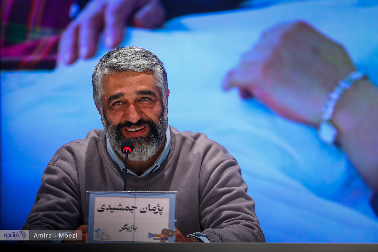 ضبط کاربران آنلاین Pejman Jamshidi در زیر ذره بین ؛ ستایش یا سقوط؟