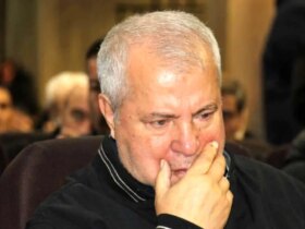 تعجب از تفسیر پرسپولیس از علی پروین!