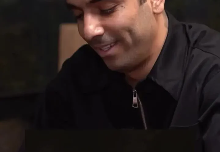 Dorchi: من از خواندن آهنگ چیزهای لعنتی پشیمان هستم 34 Dorchi: من از خواندن آهنگ چیزهای لعنتی پشیمان هستم