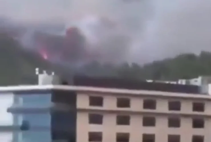 آتش نشانان به Türkiye آمدند