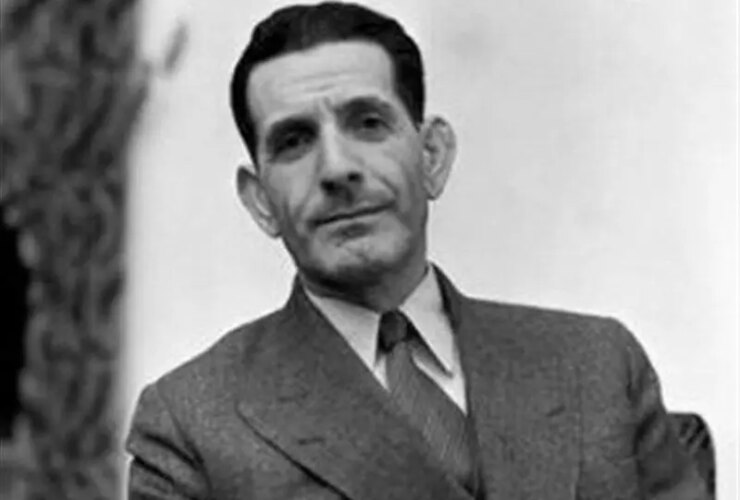 ارکستر دسته صندلی های Majlis با ارتقاء کابینه مبارزه می کند