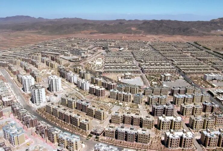 ایرانیان چند سال به خانه می روند؟ 21 ایرانیان چند سال به خانه می روند؟