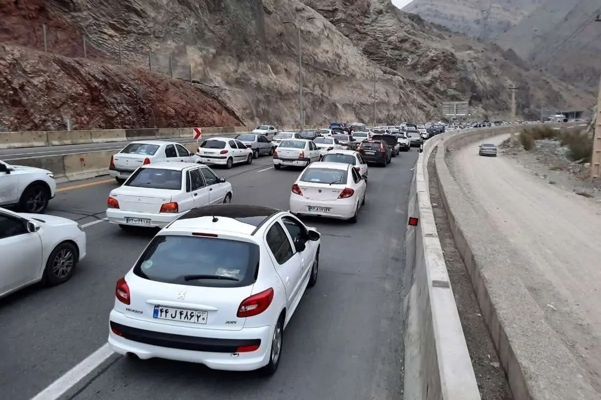 بحث در مورد Firouzkuhuh Yolu با چند اتومبیل ؛ داستان چه بود؟