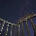 برای دیدن رقص سبک کهکشان در آسمان پالمیرا باستان