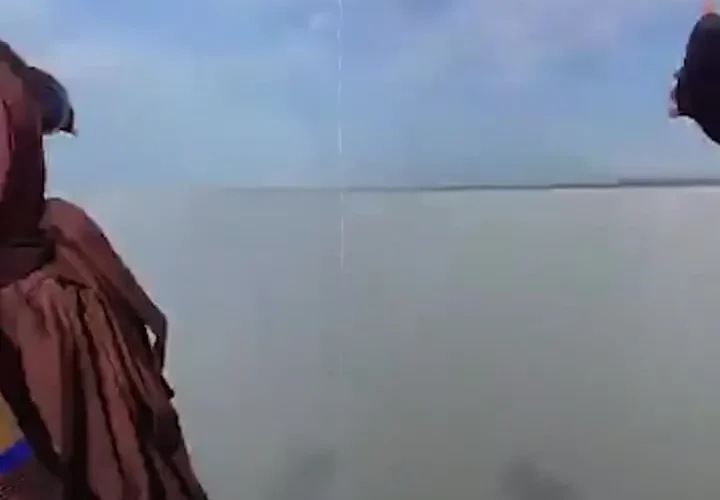 برای دیدن گردشگران سرگرم کننده "دریاچه دریاچه" مغولستان 7 برای دیدن گردشگران سرگرم کننده "دریاچه دریاچه" مغولستان