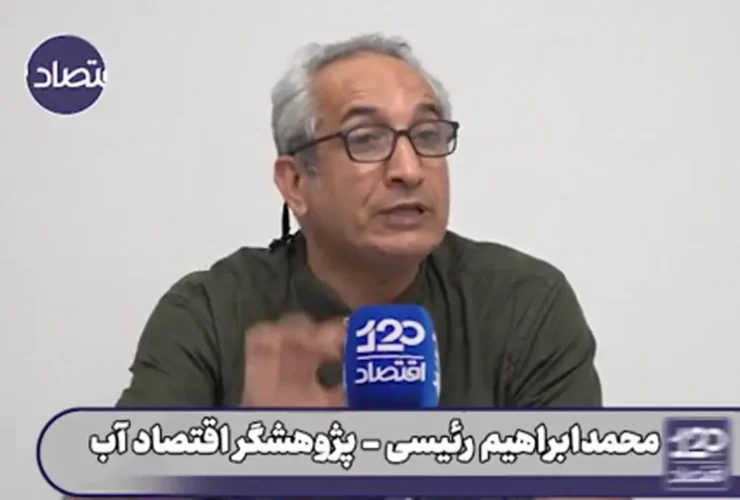 بسته شدن کشور بین 0.5 تا 4.3 هر روز به کشور آسیب می رساند. 35 بسته شدن کشور بین 0.5 تا 4.3 هر روز به کشور آسیب می رساند.