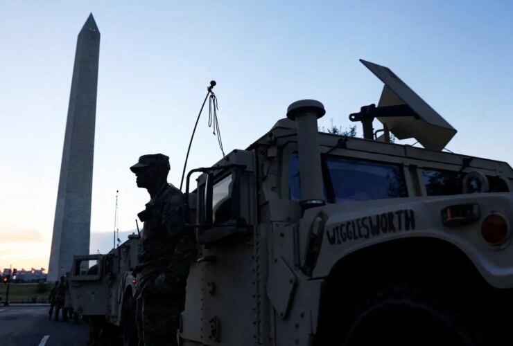 تصاویر واشنگتن با یک جنبش بی سابقه تحت سایه نگهبانان ملی قرار دارد 3 تصاویر واشنگتن با یک جنبش بی سابقه تحت سایه نگهبانان ملی قرار دارد