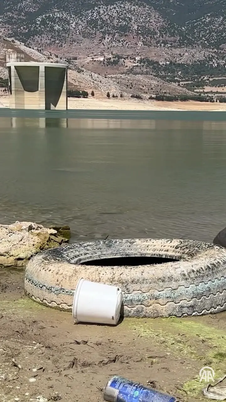 دریاچه آب تشنه ؛ خشکسالی به لبنان رسید