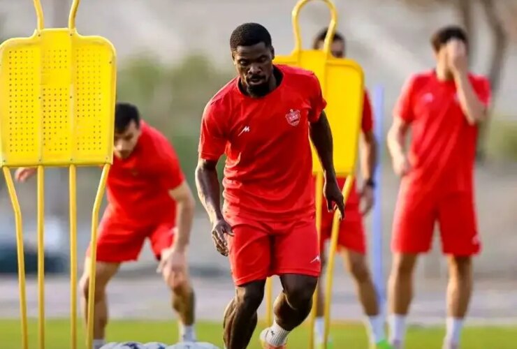 سرگ اوری بازی مقابل سپاهان را از دست داد 32 سرگ اوری بازی مقابل سپاهان را از دست داد