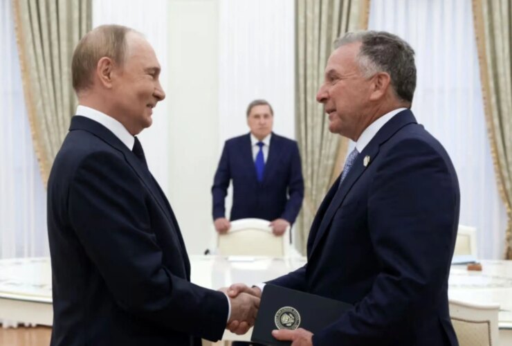 سه ساعت مکالمه مخفی: چه چیزی پشت درهای بسته کرملین رفت؟