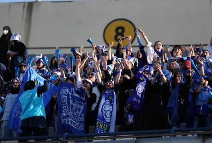 شکایات استقلال از تراکتورها برای توهین به هواداران زن