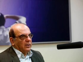 عباس عبدی: موضوع بیشتر از مشکلات سختکرانه نیست. قدرت ناشی از احمدی نژاد.