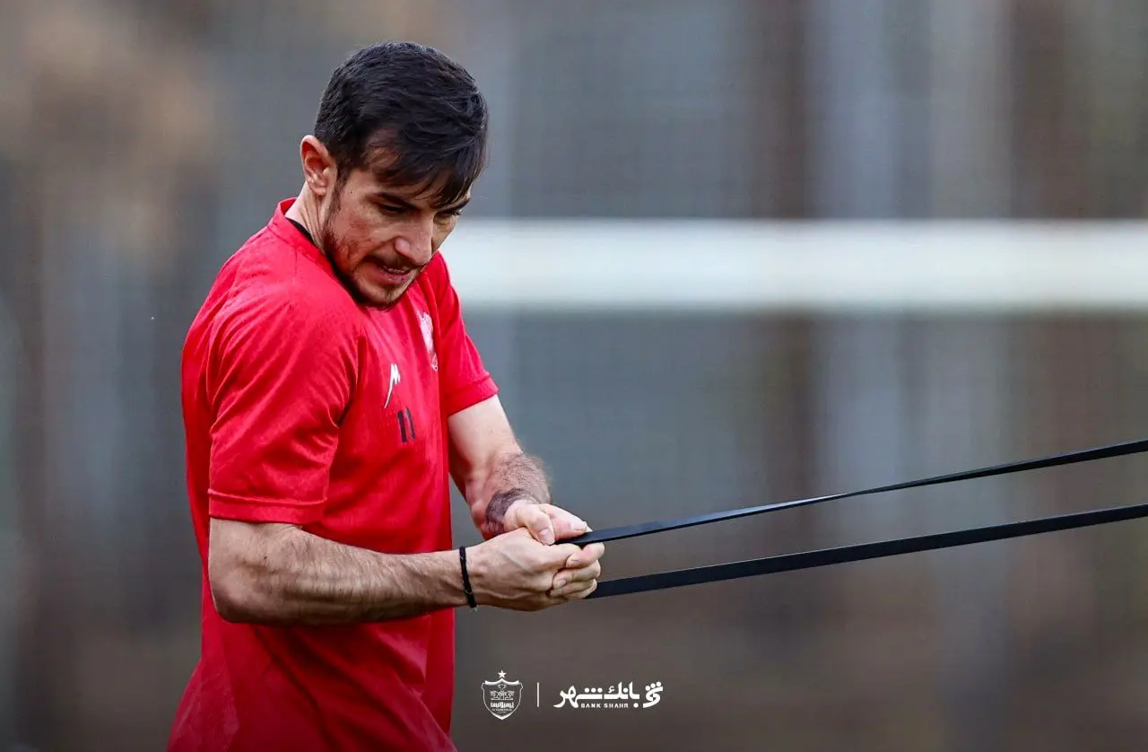 فرصتی برای فرار از احمد زاده از لیست مازاد پرسپولیس!