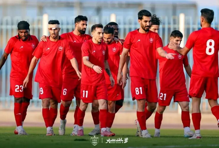 مشکل ضبط قراردادها حل شد. پرسپولیس ، با تمام نیروهای جلوی FAJ 34 مشکل ضبط قراردادها حل شد. پرسپولیس ، با تمام نیروهای جلوی FAJ