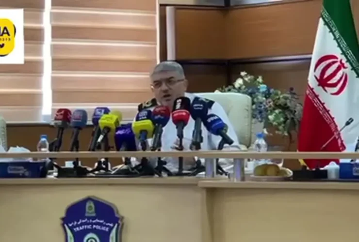 موتور سیکلت زن برای صبر کردن 22 موتور سیکلت زن برای صبر کردن