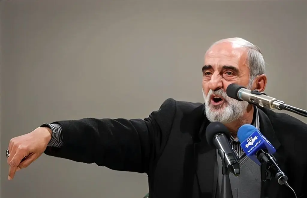 نسخه قدیمی جهان را برای "Zangzour" تکرار کنید. نزدیک گرگا