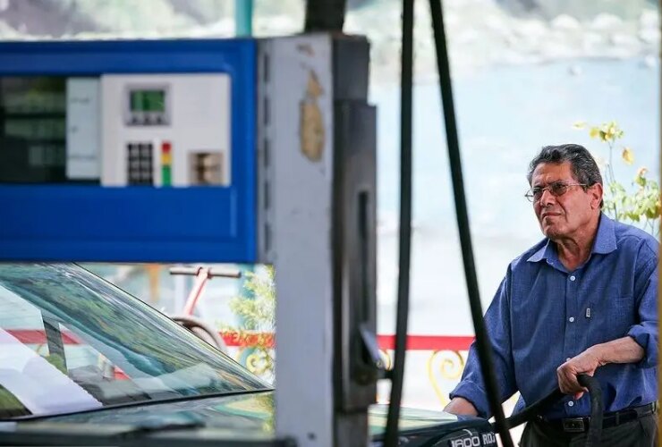 نظر شما در مورد افزایش قیمت بنزین چیست؟ 30 نظر شما در مورد افزایش قیمت بنزین چیست؟