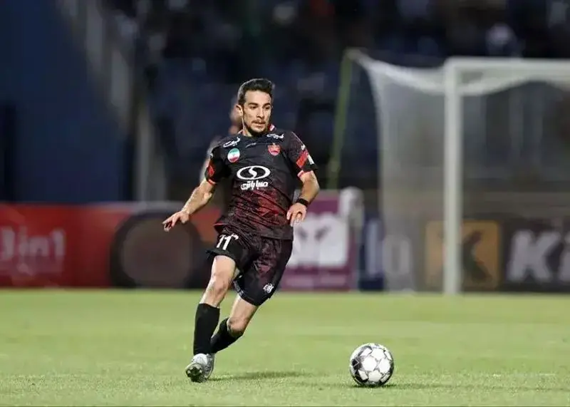 هافبک پرسپولیس در ایسفاهان و آهواز