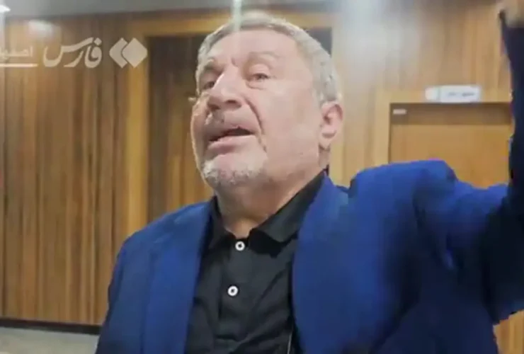 واکنش الیاس حضرت به اصلاح بیان مقدماتی: عوامل اختلاف نظر به دشمن کمک می کنند 3 واکنش الیاس حضرت به اصلاح بیان مقدماتی: عوامل اختلاف نظر به دشمن کمک می کنند