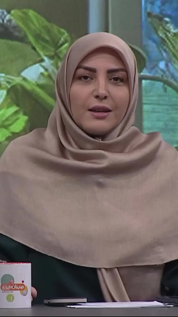 واکنش شدید Elmira Sharifi Moghaddam به توهین و هنگ فردوی توسط Zainab Mousavi