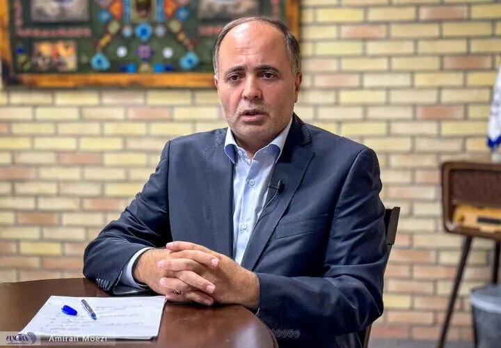 وزیر کشاورزی به پروژه آموزش خشخاش در ایران 11 وزیر کشاورزی به پروژه آموزش خشخاش در ایران