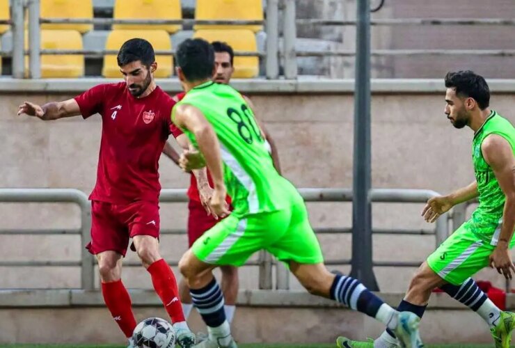وضعیت پیچیده جناح چپ پرسپولیس ؛ نارضایتی از میلاد محمد هاشمین