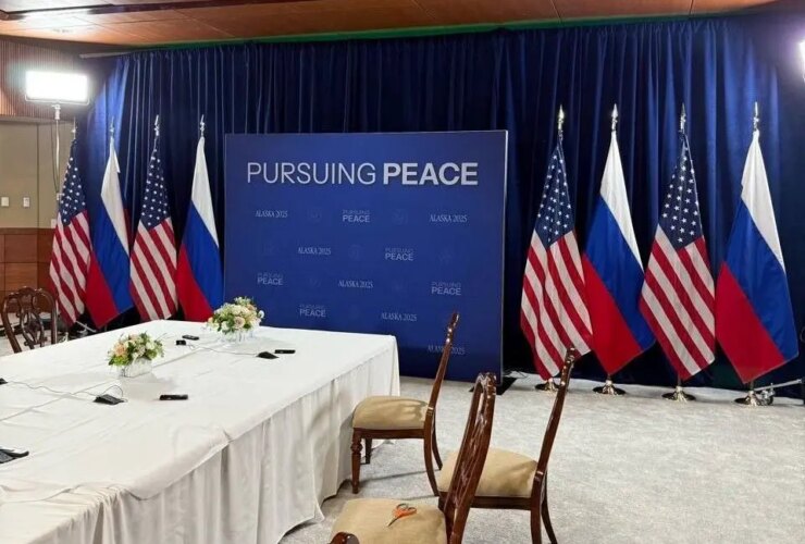 پشت دیدار پوتین و ترامپ ؛ چت های فراتر از جنگ اوکراین 14 پشت دیدار پوتین و ترامپ ؛ چت های فراتر از جنگ اوکراین