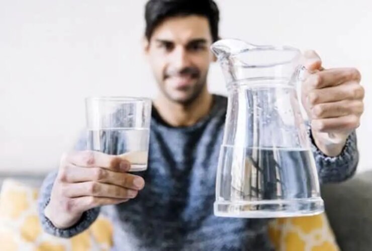 چرا باید هر روز صبح قبل از مسواک زدن آب بنوشید؟!