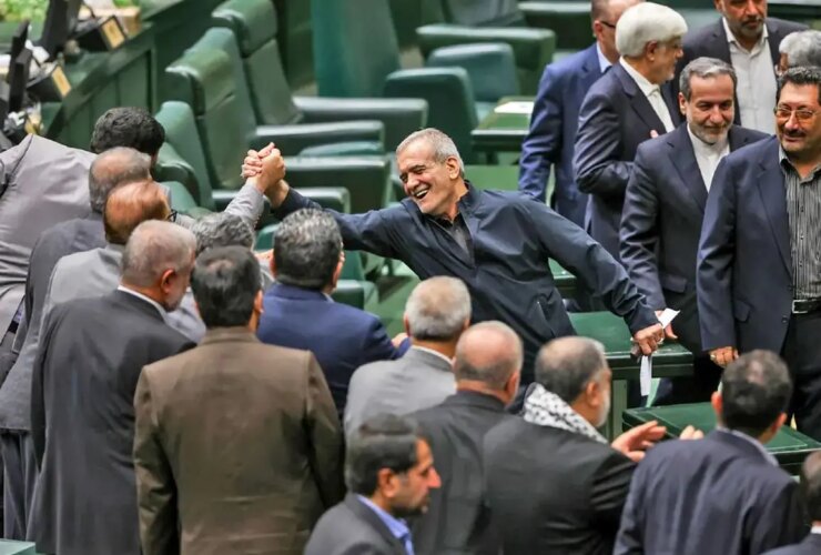 چرا هواداران افراطی از پزشکان عصبانی هستند. سعی کنید یک "بنی صدر" جدید بسازید 18 چرا هواداران افراطی از پزشکان عصبانی هستند. سعی کنید یک "بنی صدر" جدید بسازید