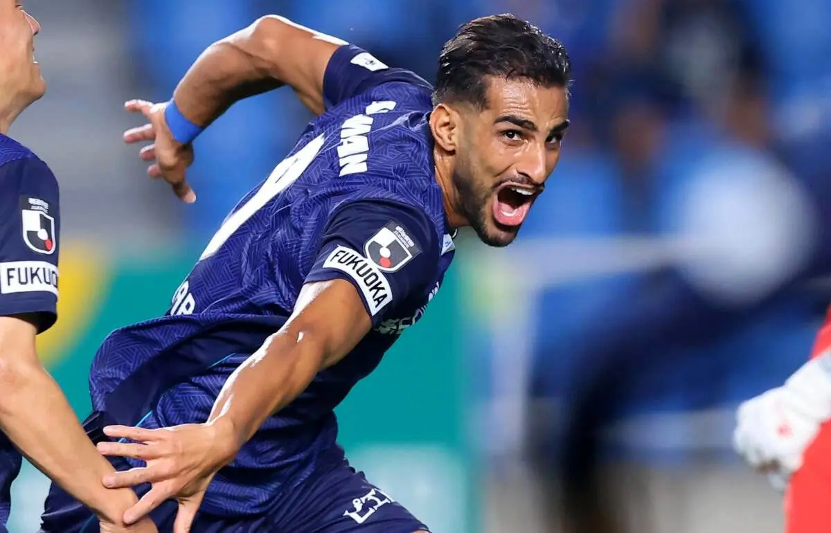 چند سال بعد مهاجم Persepolis در دروازه Keşima