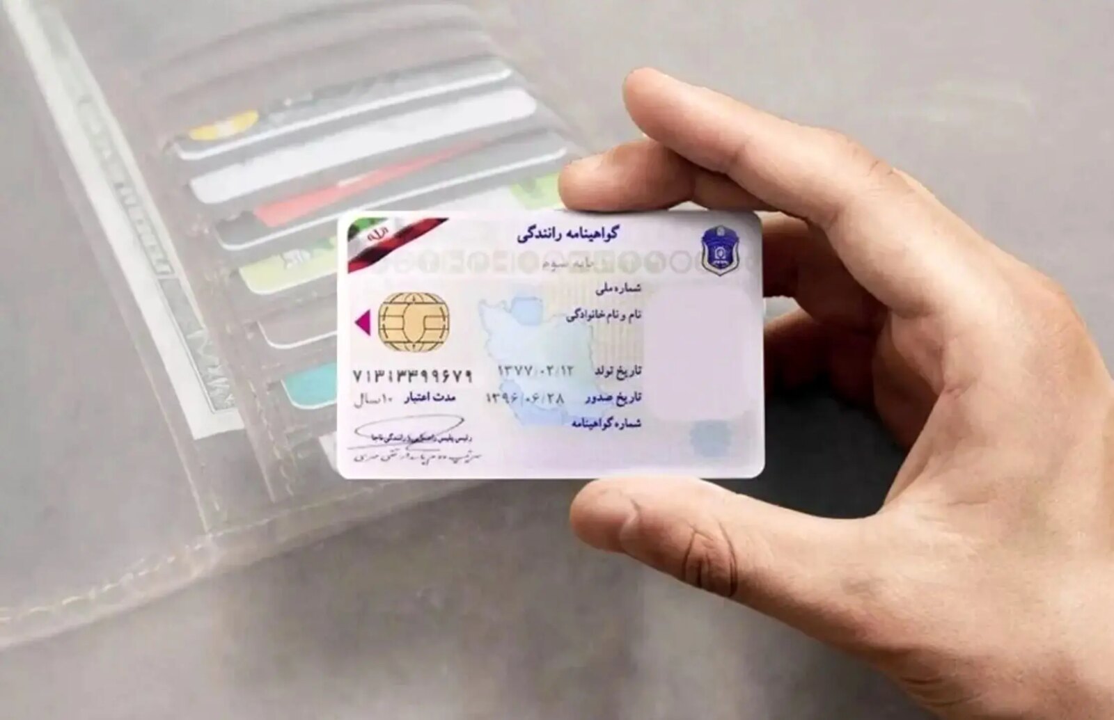 کدام وسیله نقلیه بدون صدور گواهینامه مجاز است؟