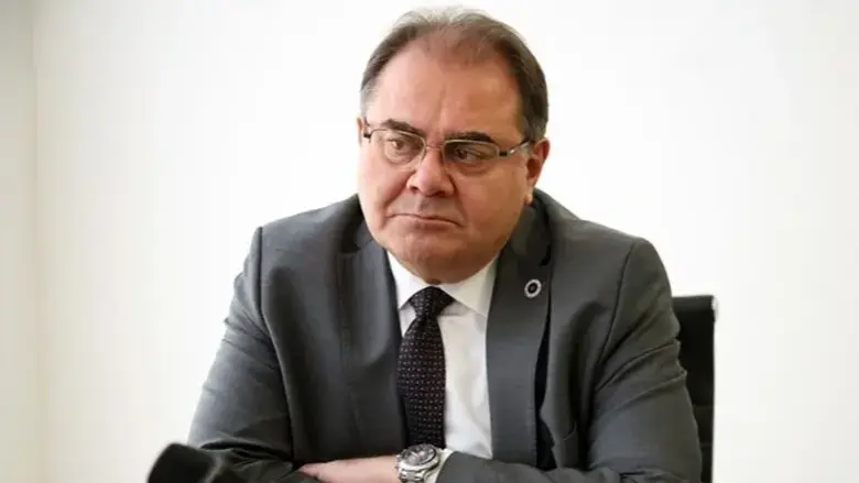 آراش نجفی