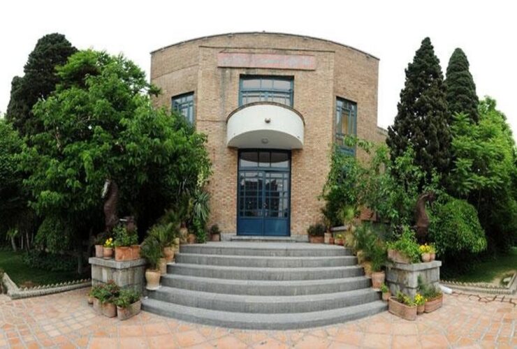 برنده اسکار در خانه هنرمندان را ببینید